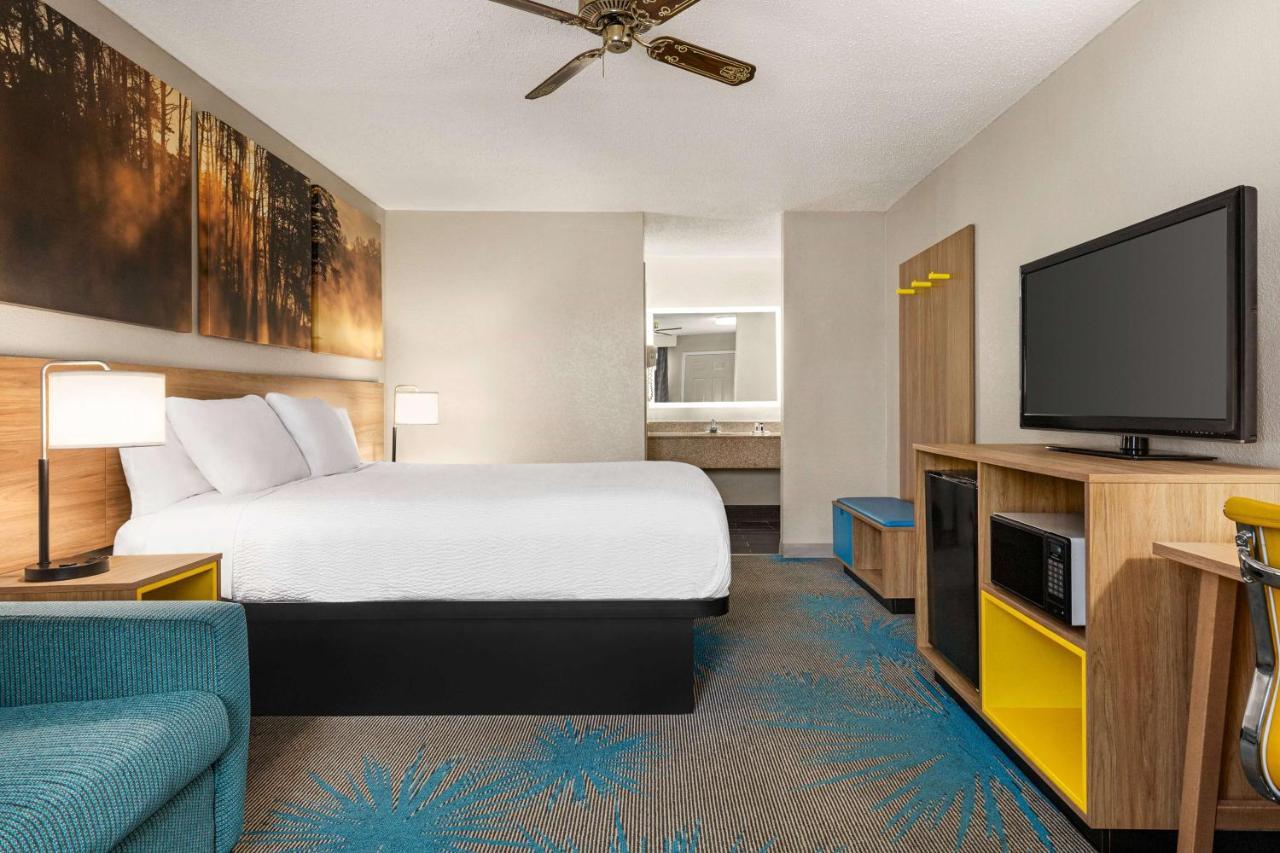 Days Inn By Wyndham Demopolis Exterior photo